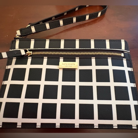 kate spade Accessories - Kate Spade Black and White Wristlet